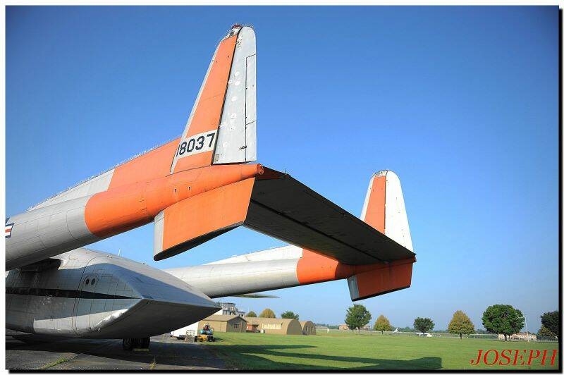 這台C119裝滿了針就怕鳥大便